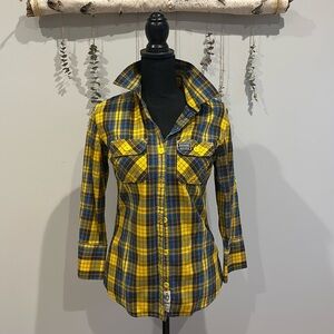 Superdry Women 3/4-sleeve bottom down plaid shirt, size Medium. Fitted
